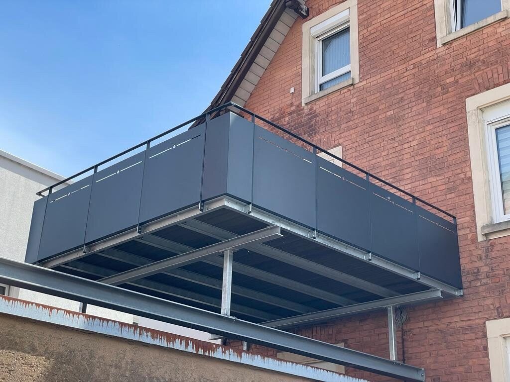 Vorstellbalkon in Anthrazit
